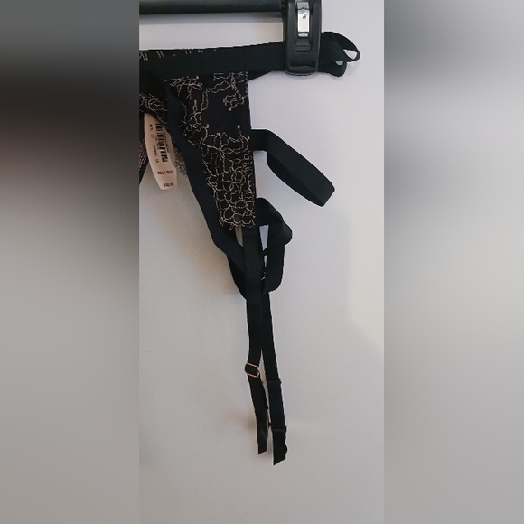 Victoria secret black strappy garterbelt size M/L - Picture 8 of 11